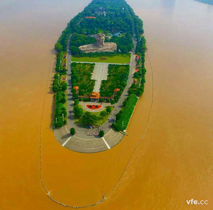 洪水的航母—橘子洲 洪水的航母—橘子洲